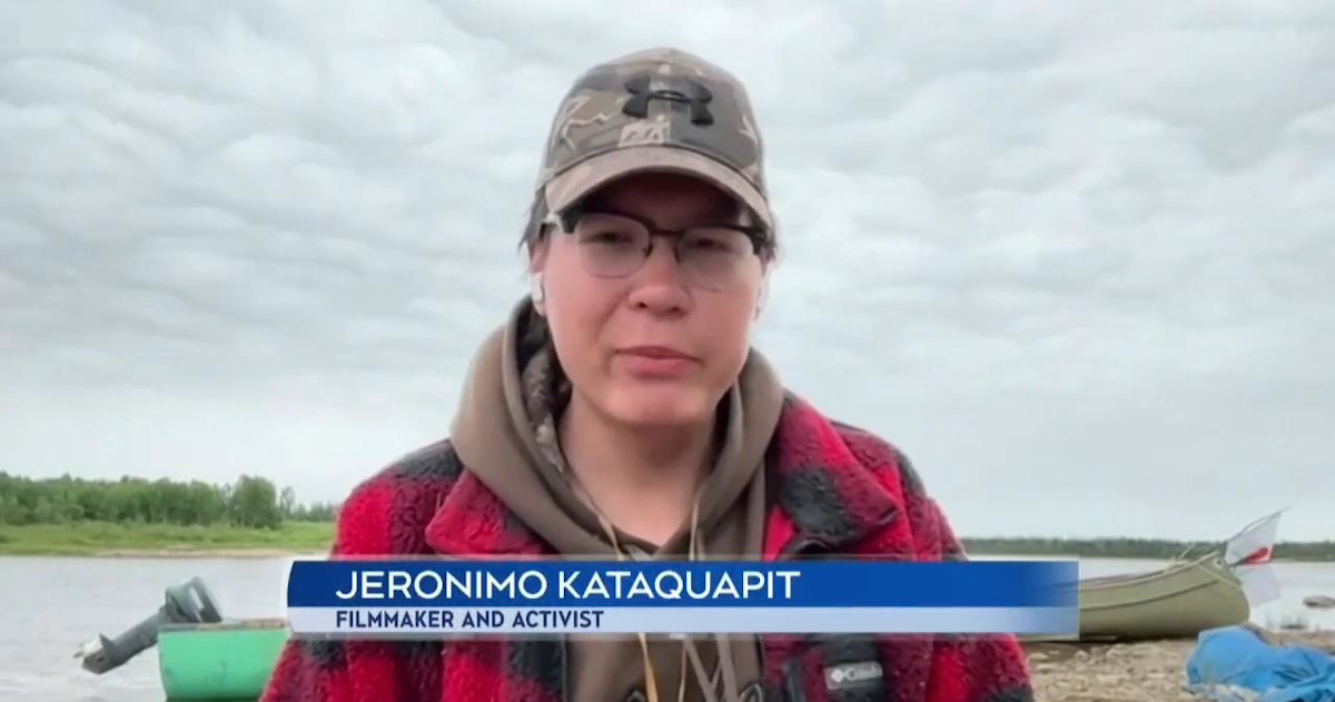 :: CTV Sudbury :: Northern Ont. Indigenous family planting flags in protest