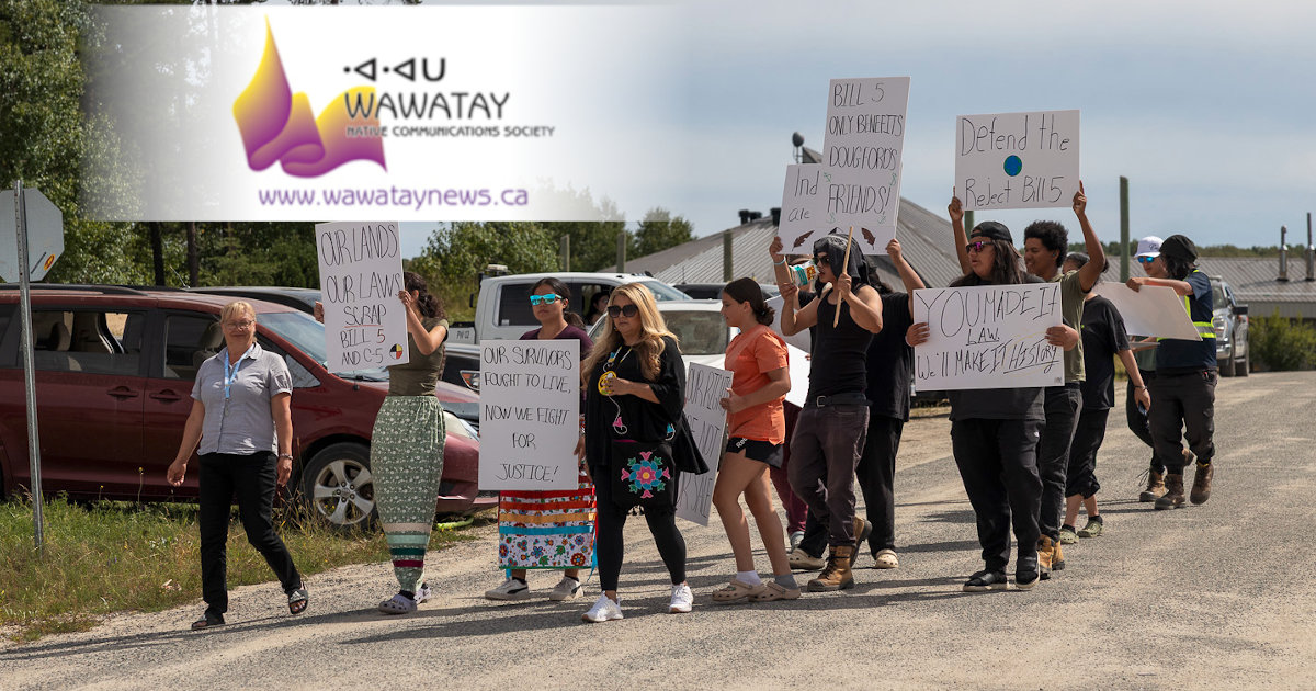Youth Rising Together held a rally in Mattagami First Nation on August 18, 2025 to bring together local youth to voice their opposition to Ontario’s Bill 5 and Canada’s Bill C5. Pictured is Chief Jennifer Constant in front with local youth and supporters as they walked from the community to Highway 144.